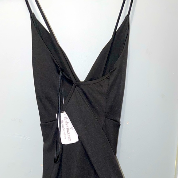 Size small black dress - Picture 2 of 4